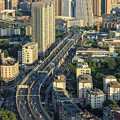武汉市比深圳市哪个大