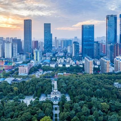 长沙市靠什么发展的城市