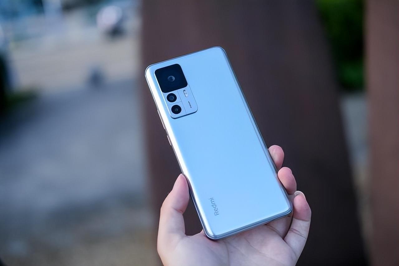 打开红米手机,在手机桌面找到【设置】图标,点击进入该选项.2.