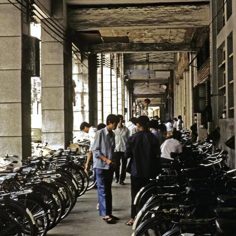 广州骑楼为什么叫骑楼？