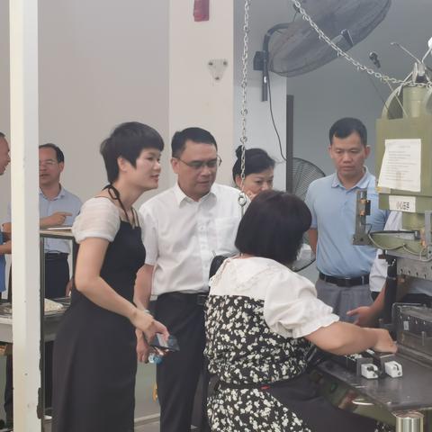 崇左中越跨境物流电话的相关长尾关键词有什么