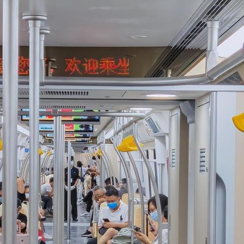 杭州和深圳相比，哪个城市发达？