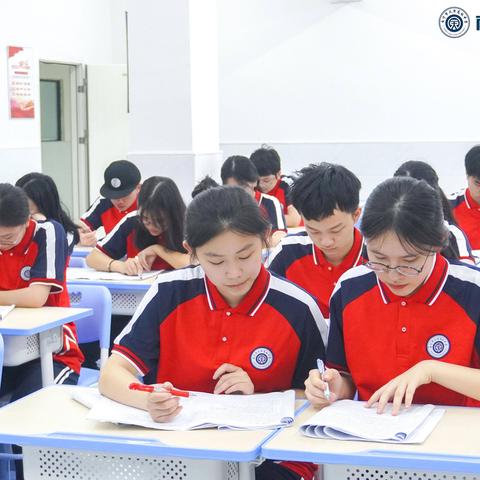 南宁市哪个学校可以复读