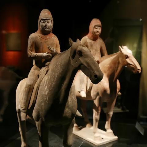 绿马照明属于几线品牌？