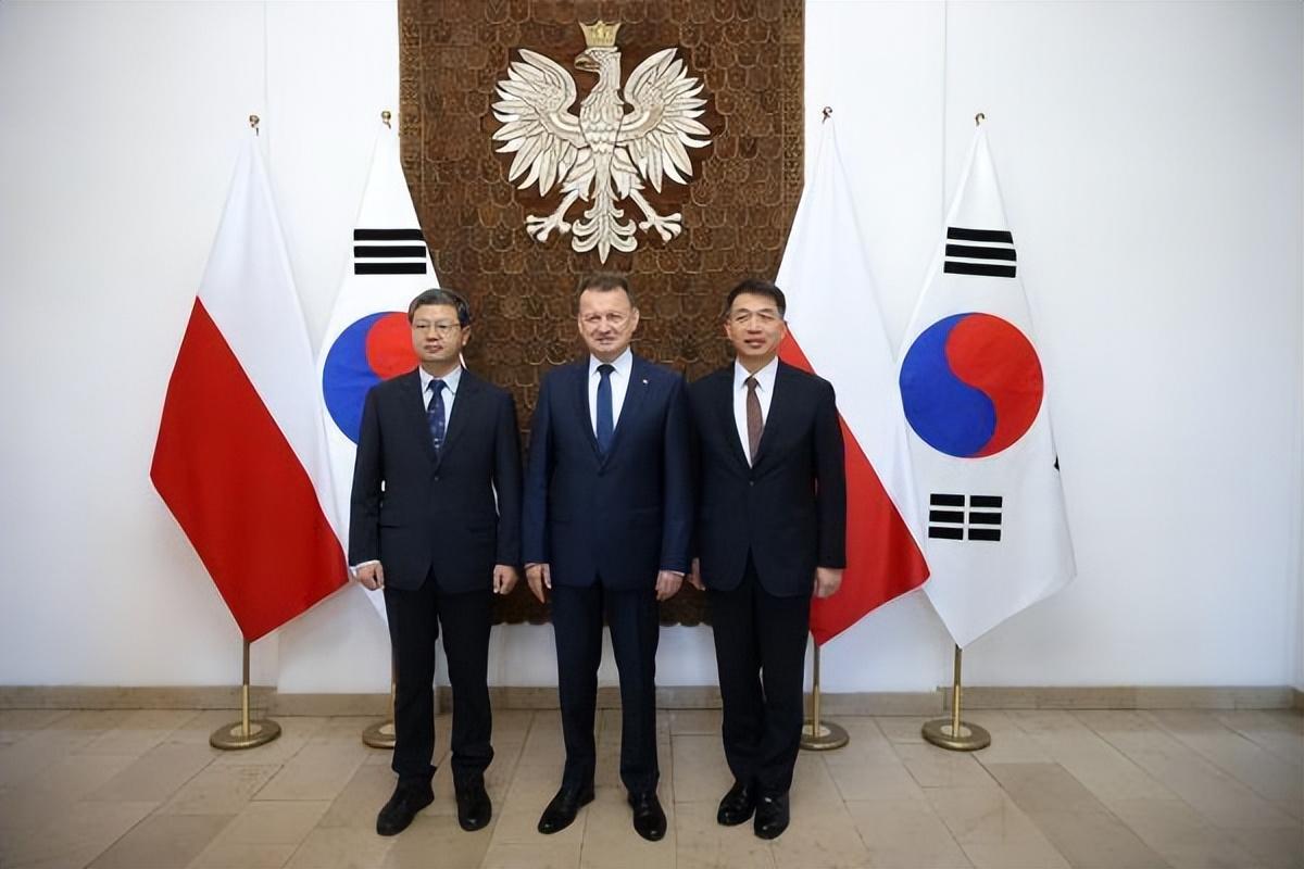 美国陆军部长：乌克兰处境非常糟糕