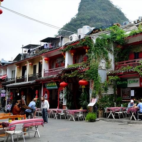 桂林市哪里多人住酒店