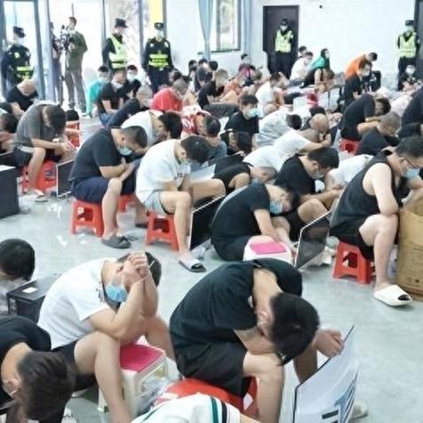 跨境和境内哪个好做