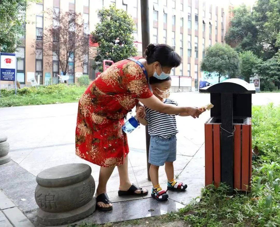 卫生监督杂志sci论文润色如何正确使用防晒化妆品