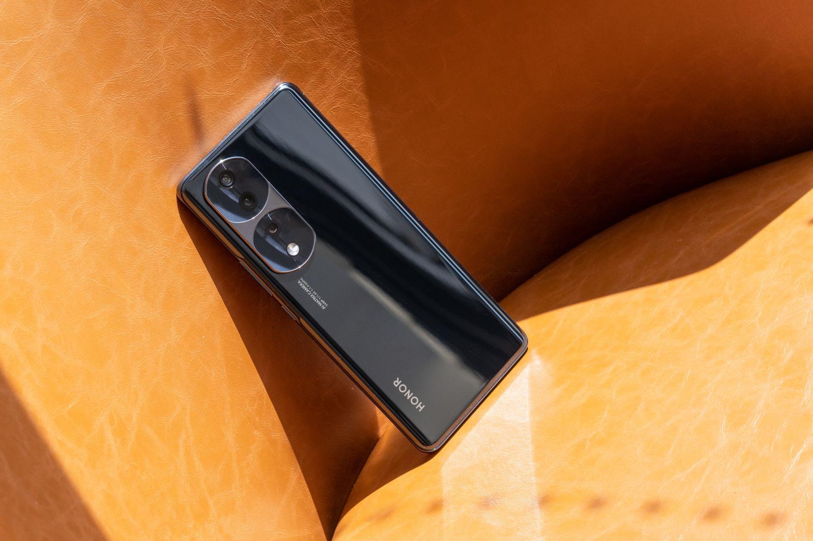 原神 语言交流 怎么选（米哈游家的游戏剧情演出效果是否过于简陋）