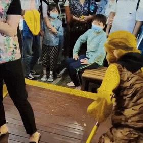 2021年西安失业补助金怎么拿到？