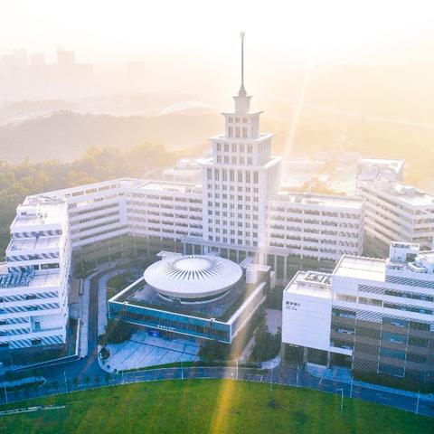 在深圳个人办工业设计工作室前途如何？请朋友们指点？