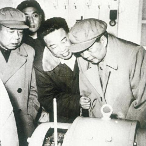 西安工业大学宿舍的被褥是统一吗？