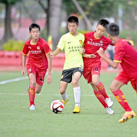 足球运动员松腿视频的长尾关键词有什么