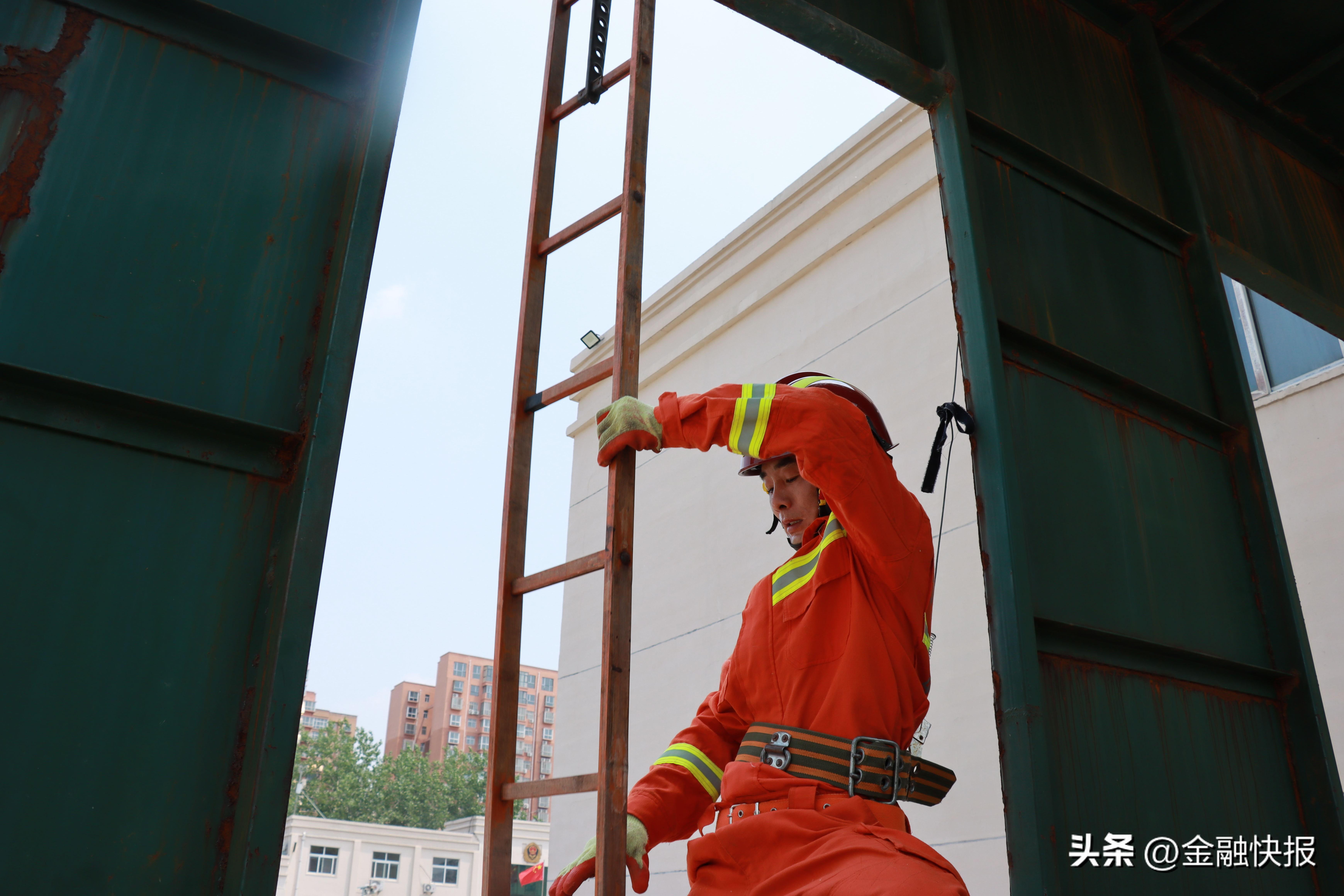 优秀站长的主要事迹怎么写(历史上有哪些有名的犯)