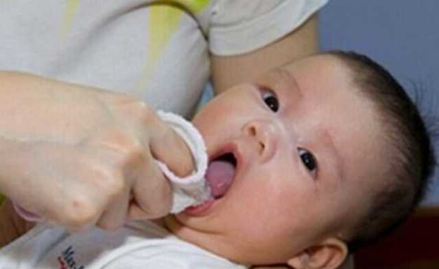 宝宝口腔护理重点关注哪些地方
