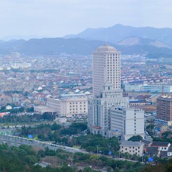 宁波市跟嘉兴市哪个大些