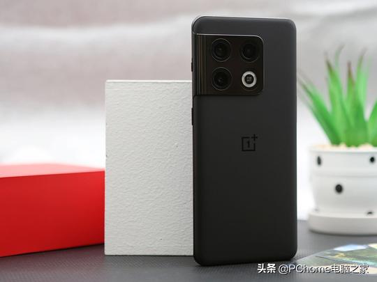 一加10pro评测：自研ltpo2.0智能高刷不费电