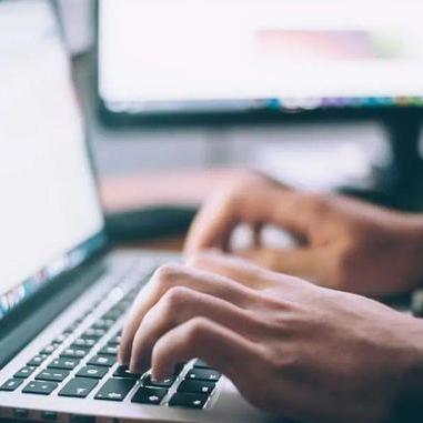 足球比赛队长晕倒的长尾关键词有哪些