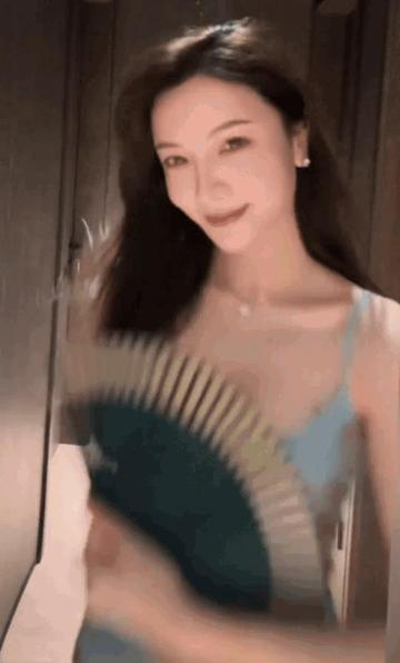 可爱美女动态图gif表情包