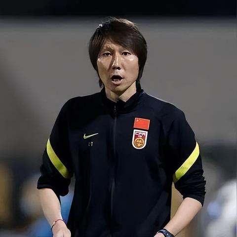 美国足球运动员平均年薪的长尾关键词有什么