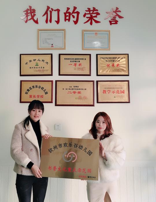 小本创业项目有哪些？绘本馆&奶茶店，你会怎么选？