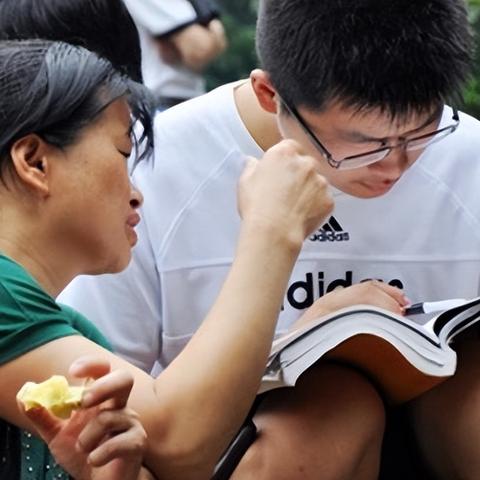 安徽2023高三复读的多吗？