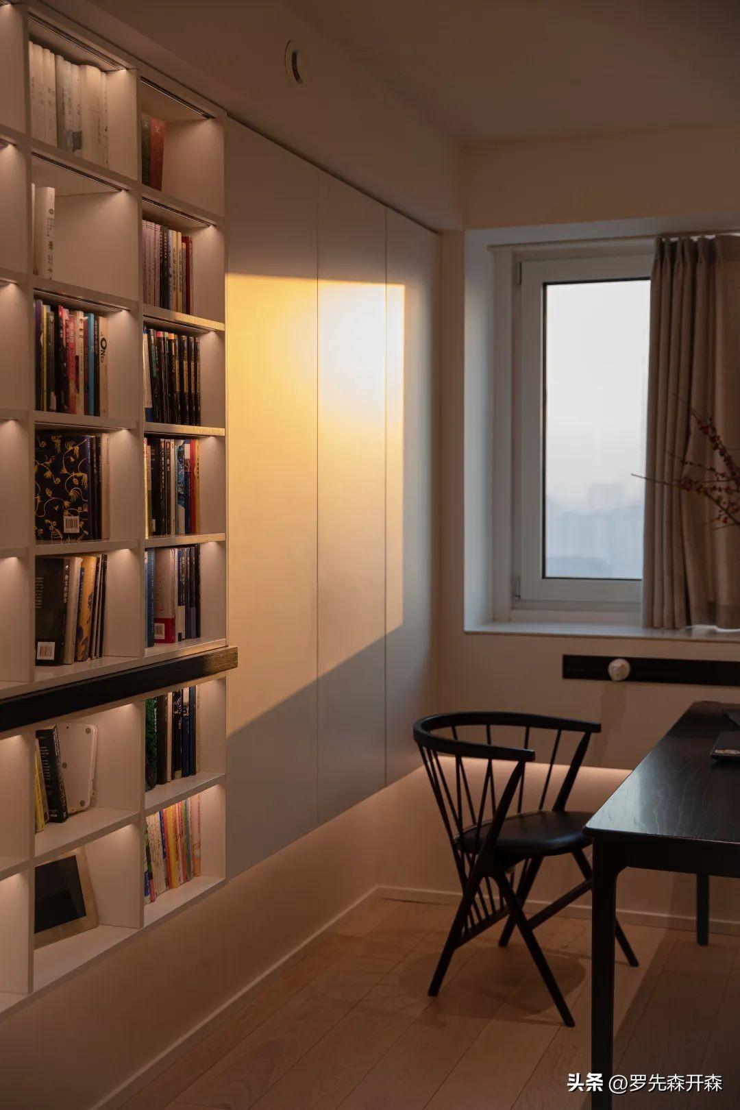 光影风水_家里的客厅用什么样的灯光可以既实用又能提升美感