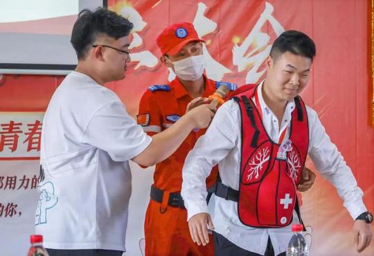 “黄鹤救援”联合高校，“益”路同行