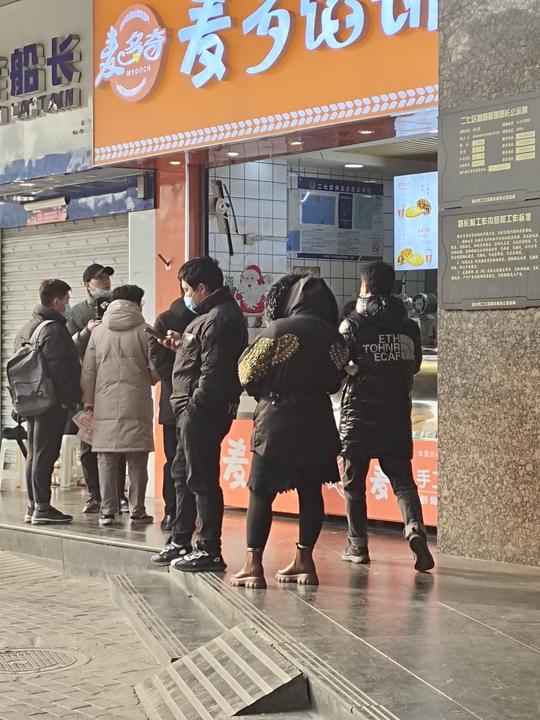 30多岁初创业开餐饮店赔得精光？想要赚钱，这3个低级错误可别犯
