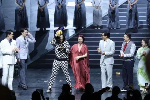 日出东方·破晓而来——艺术家金星自导自演舞台剧《日出》
