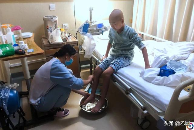 小孩子脚疼怎么办