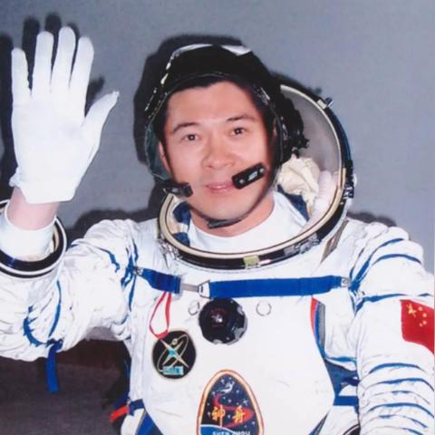 哈尔滨摘星几天了相关长尾关键词有哪些