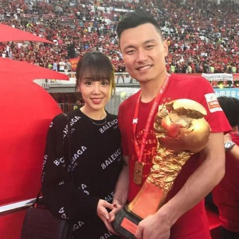 用数字画足球怎么画