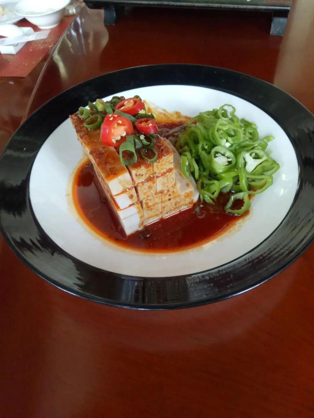 美食记最近吃什么（三毛流浪记里面的羌饼是什么）