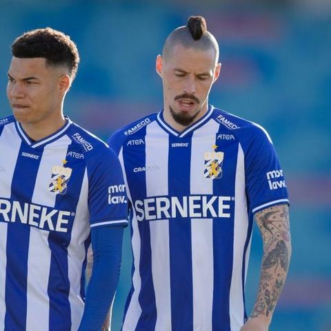 使命召唤战区手游（使命召唤战区手游，战火重燃的游戏体验）