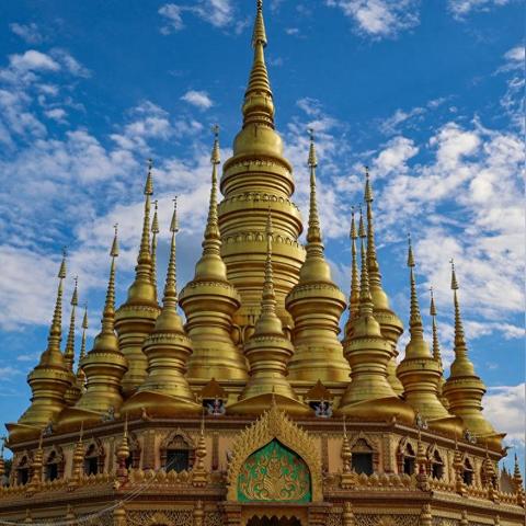 跨境旅游多少钱