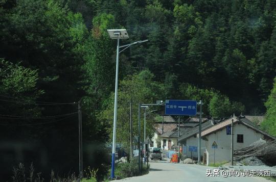沿乡道穿越秦岭深处，遭遇最后怕路段，让我认识了一座冷门的山