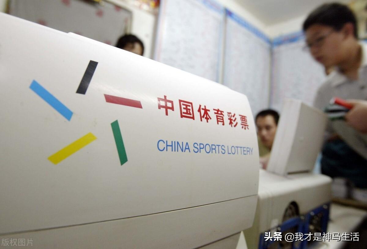 一千万存银行一年多少利息(1000万一个月利息多少)