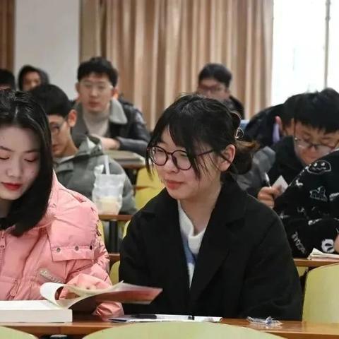 武汉理工大学英语专业的相关长尾关键词有哪些