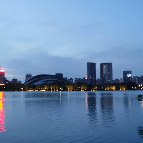 合肥天鹅湖一圈多少公里？