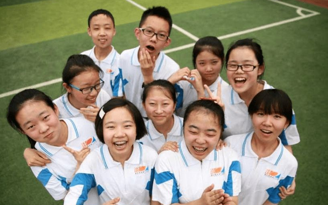 女孩性发育的四个阶段