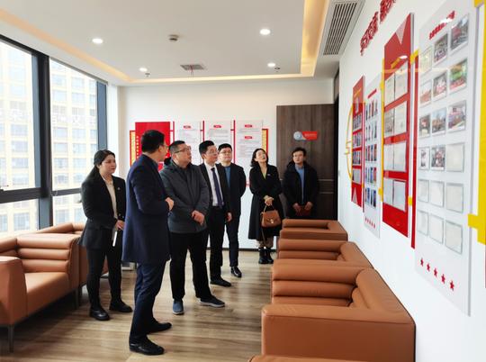 江西萤火虫微电子科技有限公司与京师南昌所合作洽谈会顺利举行