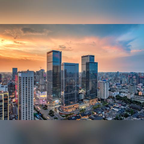 西宁市和大连市哪个好点