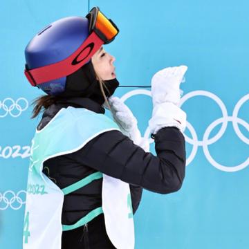 谷爱凌失误后表情好可爱图片