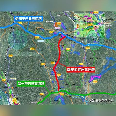 请问一下从南宁火车站怎样去大化呢?大概有多远?如果打的多少钱？