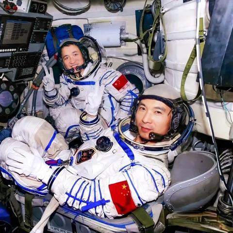 酒泉4月份穿什么衣服