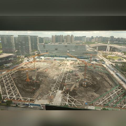 宁波市会展路离哪个区近