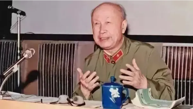 领导递烟过来要不要接