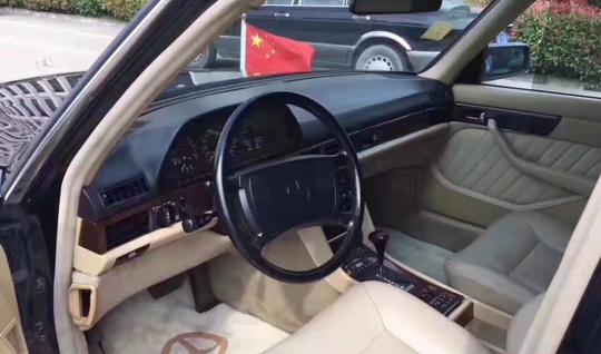 北京车友晒出1994款奔驰1000sel加长版，江湖人称普尔曼鼻祖