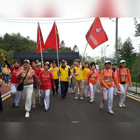 绿色的桂林山水图片相关长尾关键词有哪些